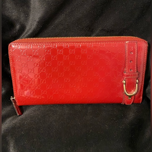 Gucci Zipper Red Wallet w/box - Picture 2 of 11